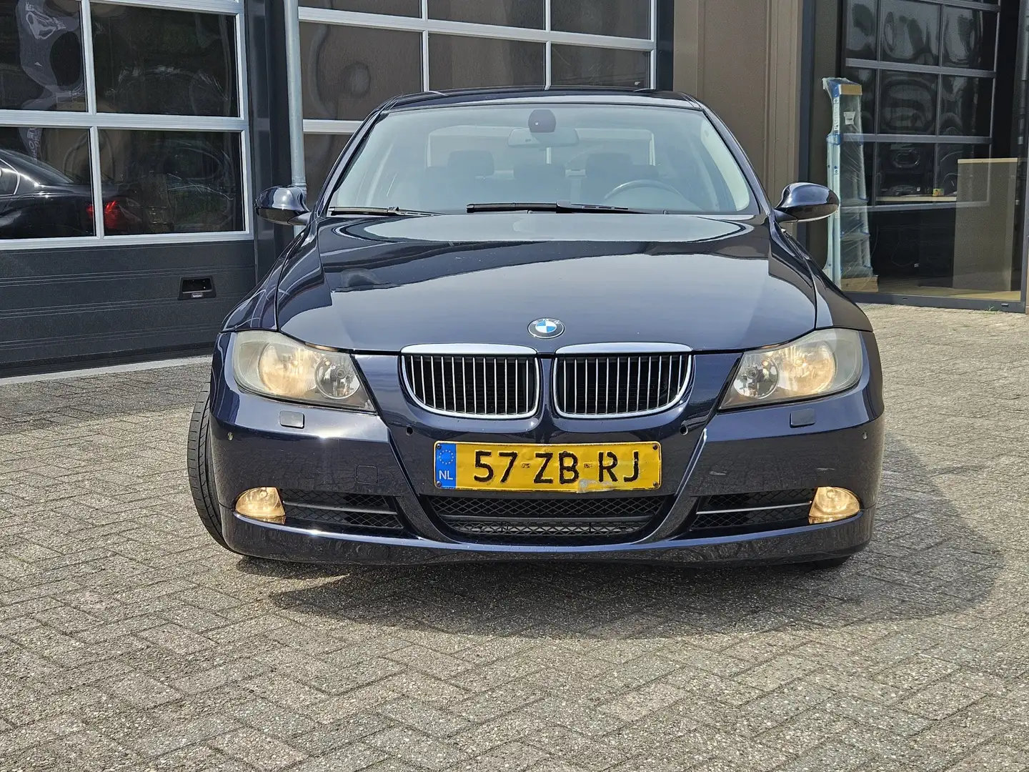 BMW 330 325i Bleu - 2