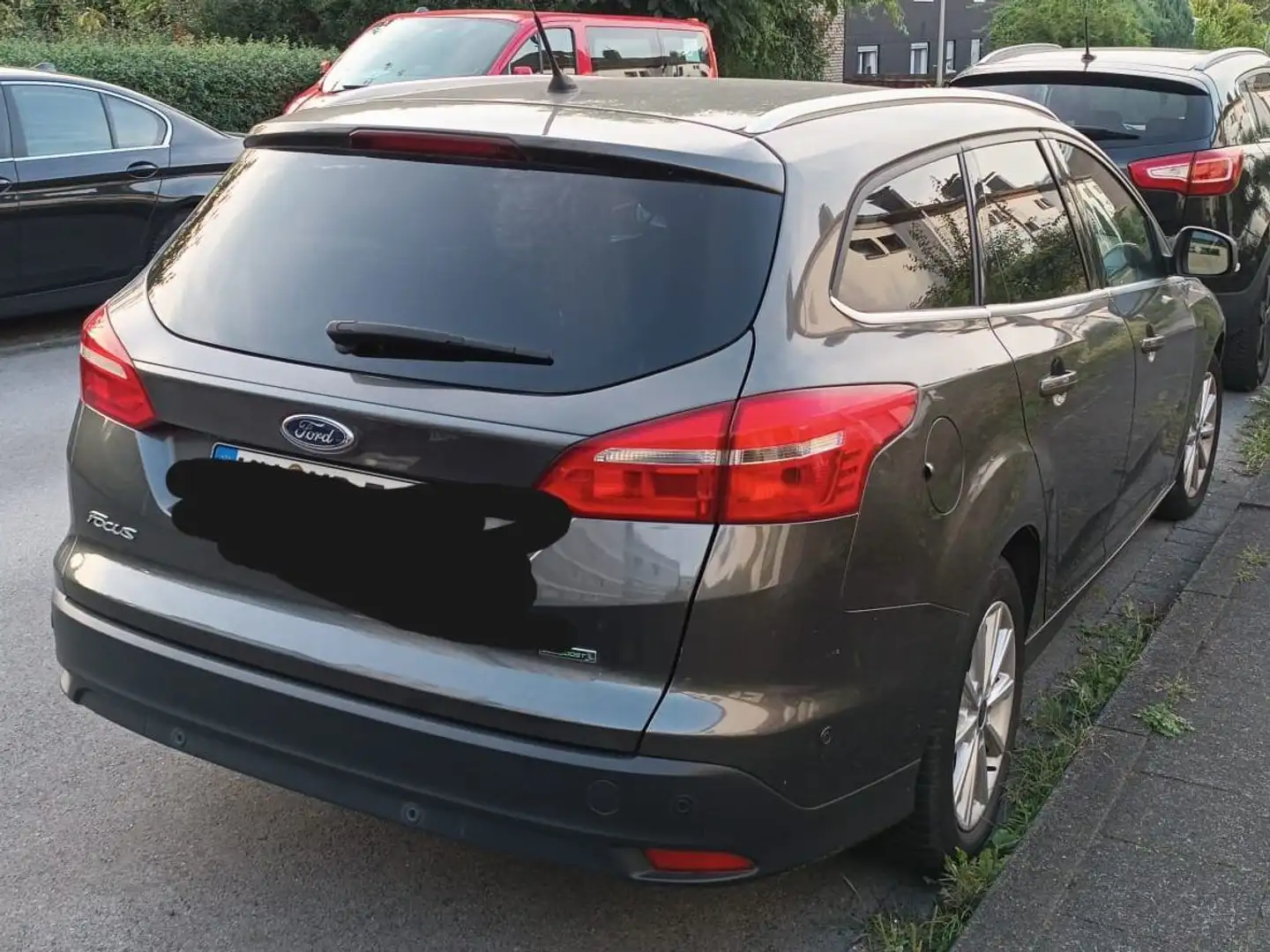 Ford Focus Focus 1.0 EcoBoost Start-Stopp-System ST-Line Šedá - 1