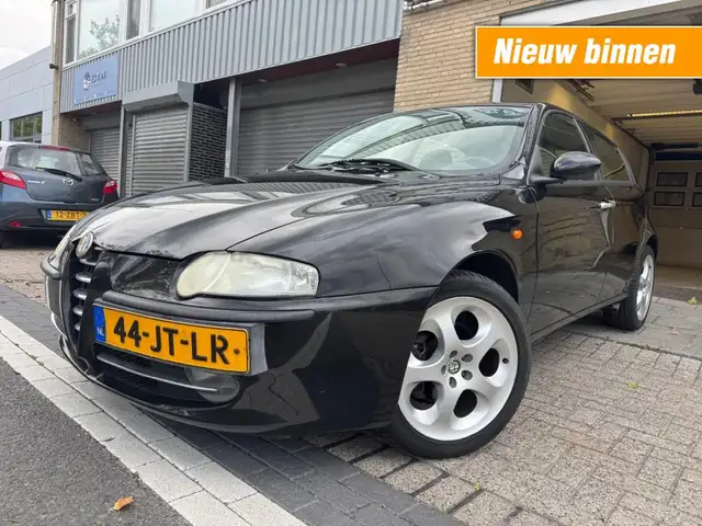 Alfa Romeo 147 1.6 T.Spark Distinctive CLIMA 17 RIJDT GOED NAP AP