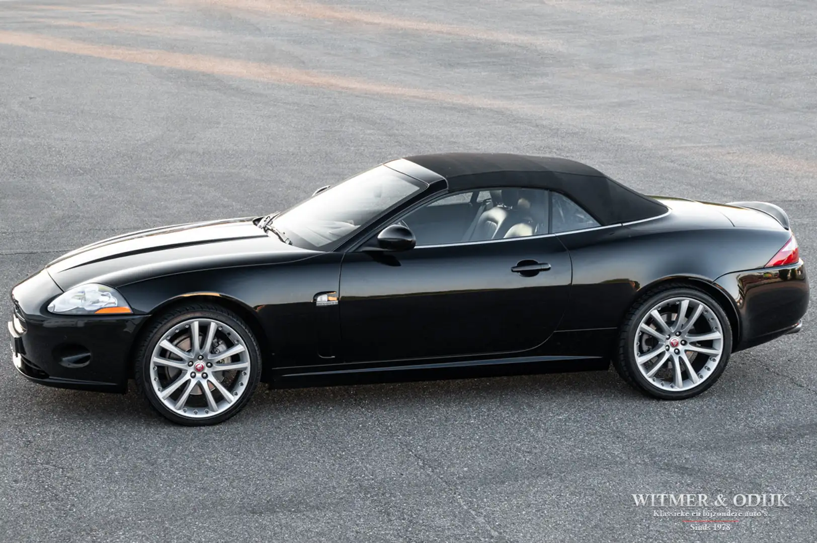 Jaguar XK 4.2 V8 Convertible Schwarz - 1