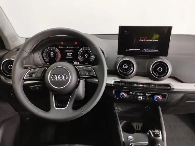 Audi Q2 view 14