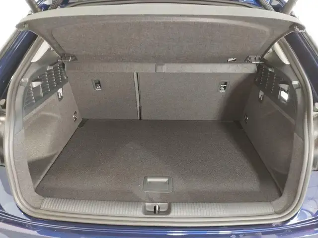 Audi Q2 view 9
