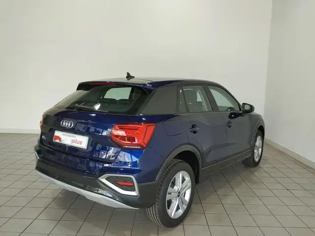 Audi Q2 view 4