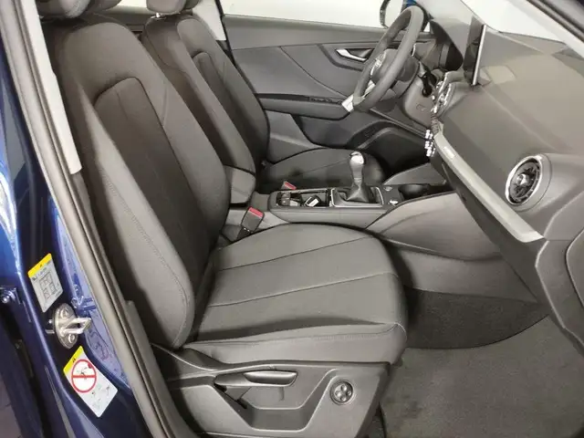 Audi Q2 view 7