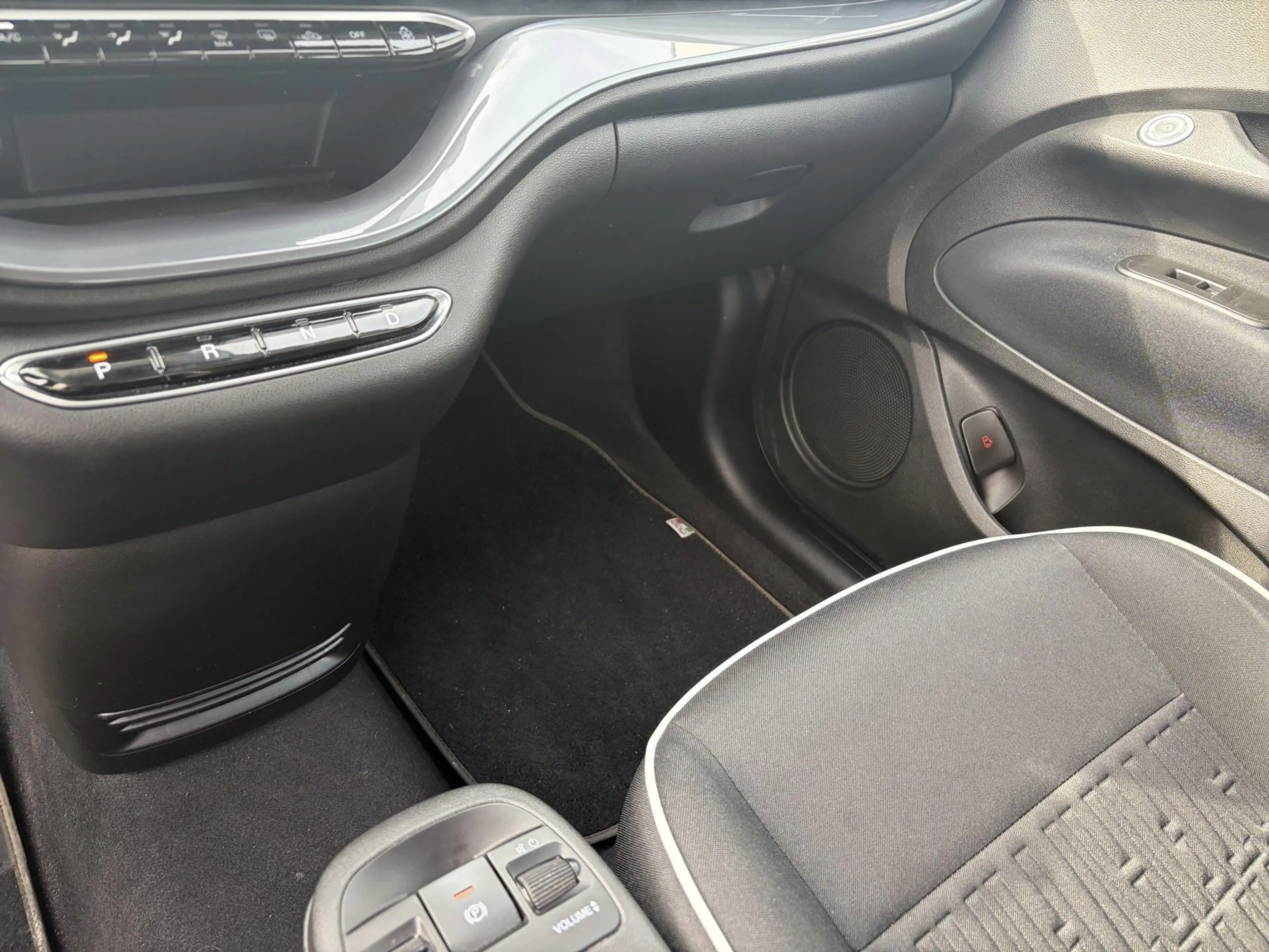 Fiat 500e 500e 42 kWh LIMO — photo 9