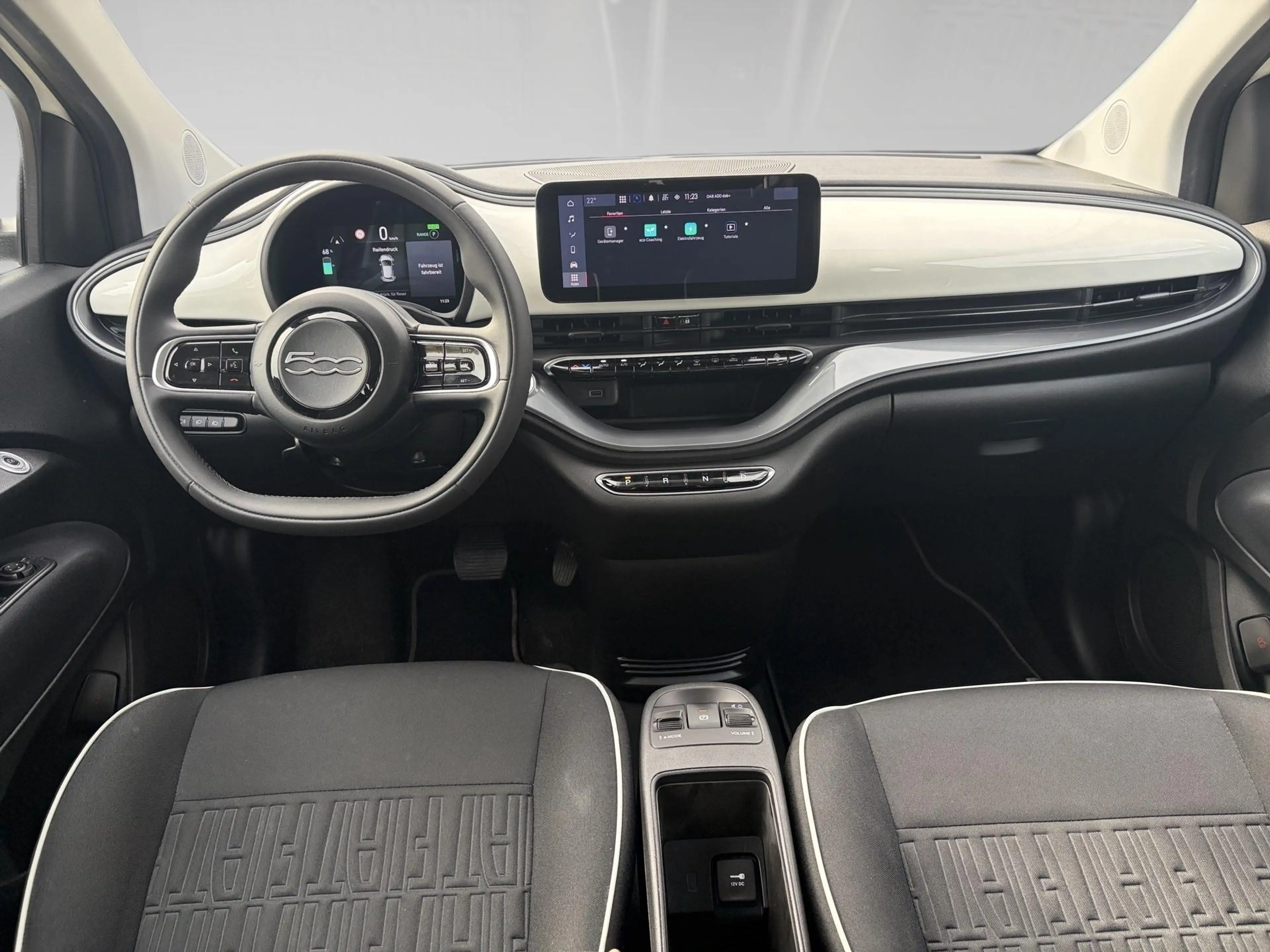 Fiat 500e 500e 42 kWh LIMO — photo 5