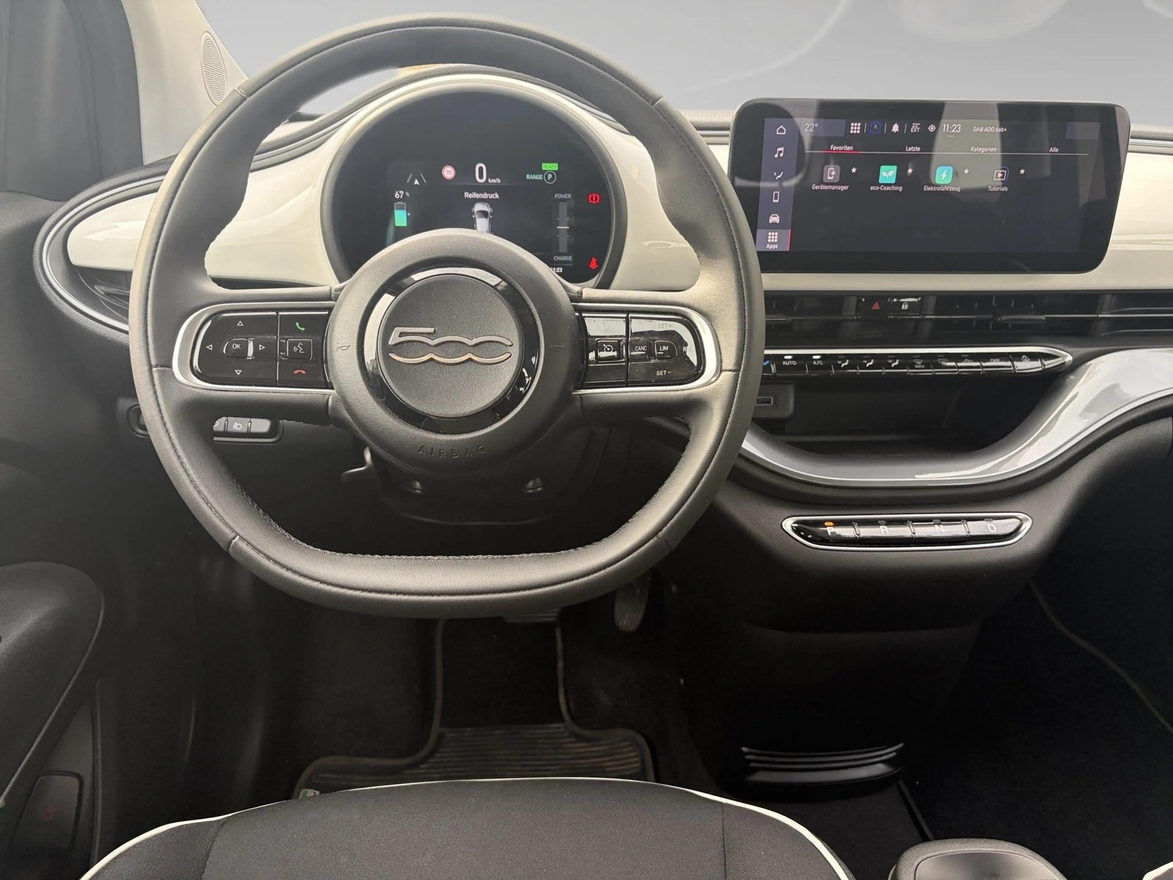 Fiat 500e 500e 42 kWh LIMO — photo 6
