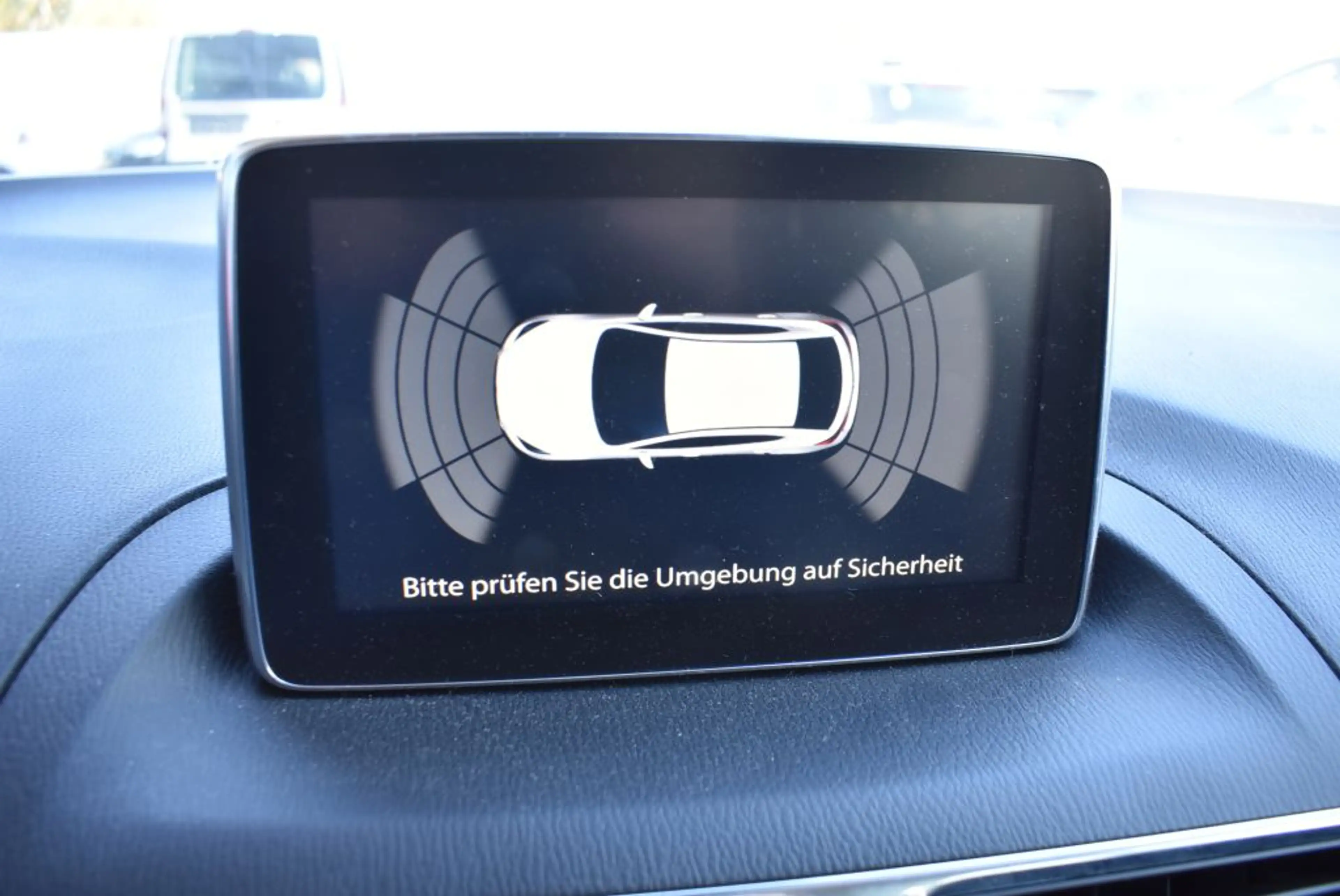 Mazda 3 SKYACTIV-D 150 Sports-Line Automatik Bi-Xenon Navi — photo 13