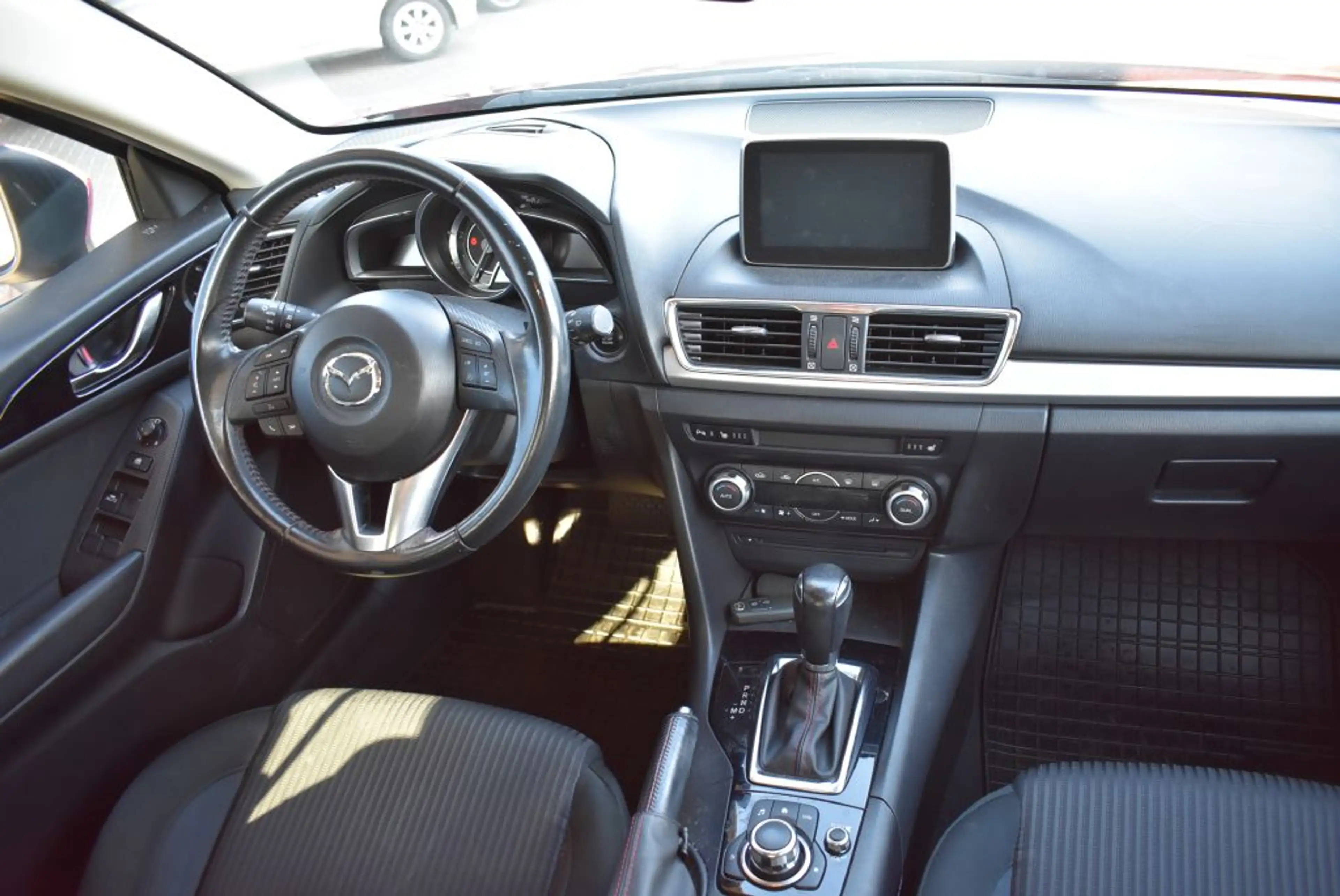Mazda 3 SKYACTIV-D 150 Sports-Line Automatik Bi-Xenon Navi — photo 6