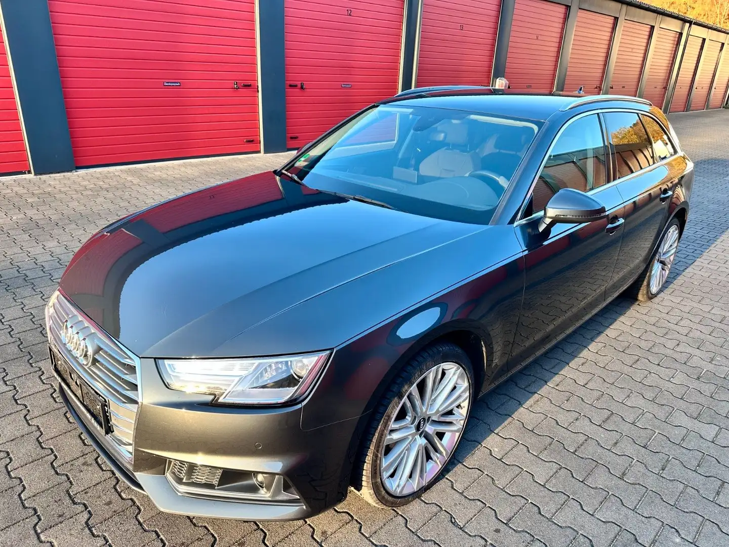 Audi A4 Avant 40 TDI sport Gris - 2