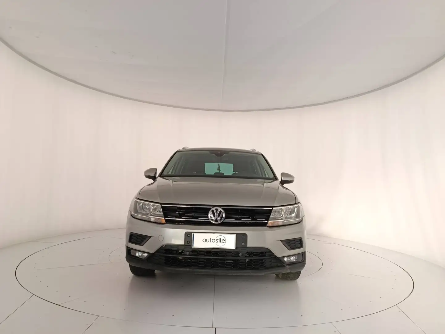 Volkswagen Tiguan 2.0 TDI SCR BlueMotion Business Grigio - 2