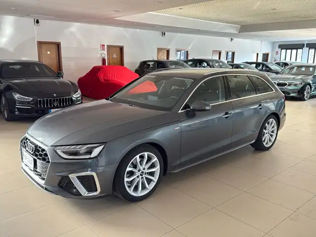 Audi A4 Avant 35 TDI 163cv S tronic S line Navi Matrix LED