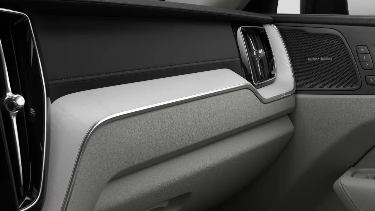 Volvo XC60 photo Volvo XC60