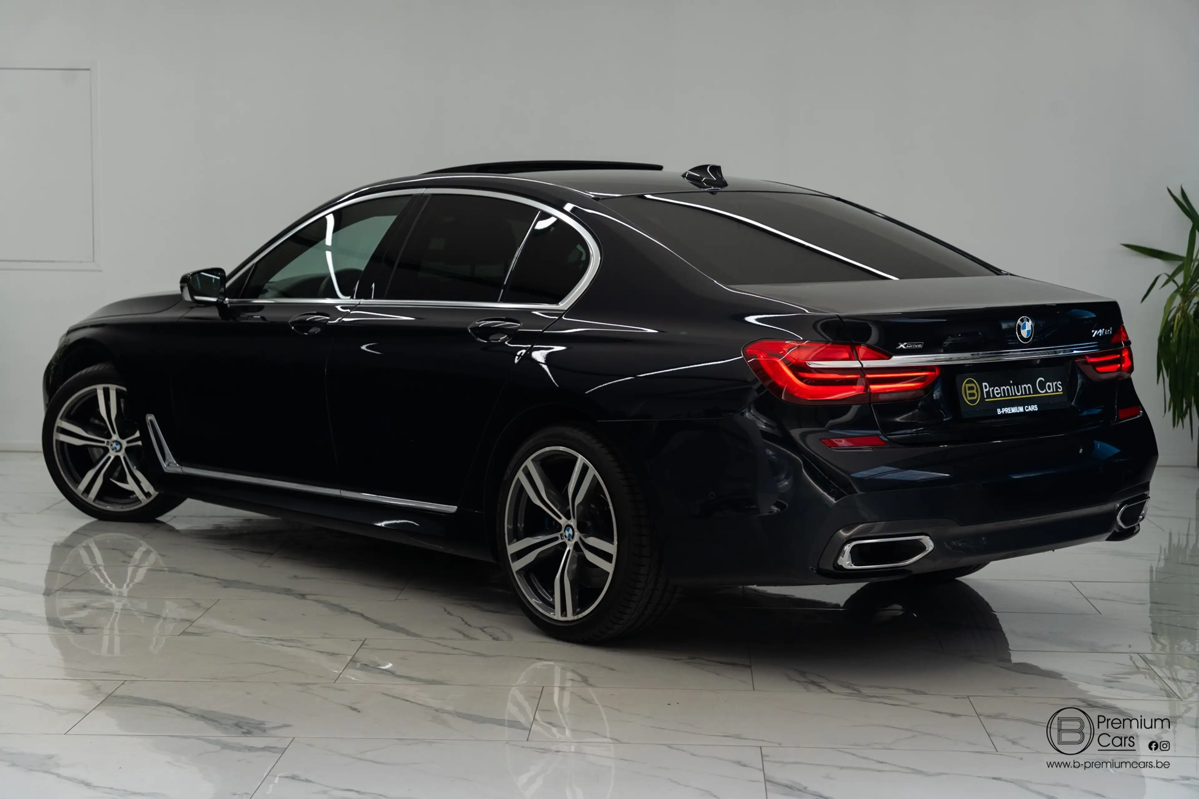 BMW 740 d M-pack Individual! FULL OPTIONS!! Carbon core! — photo 13