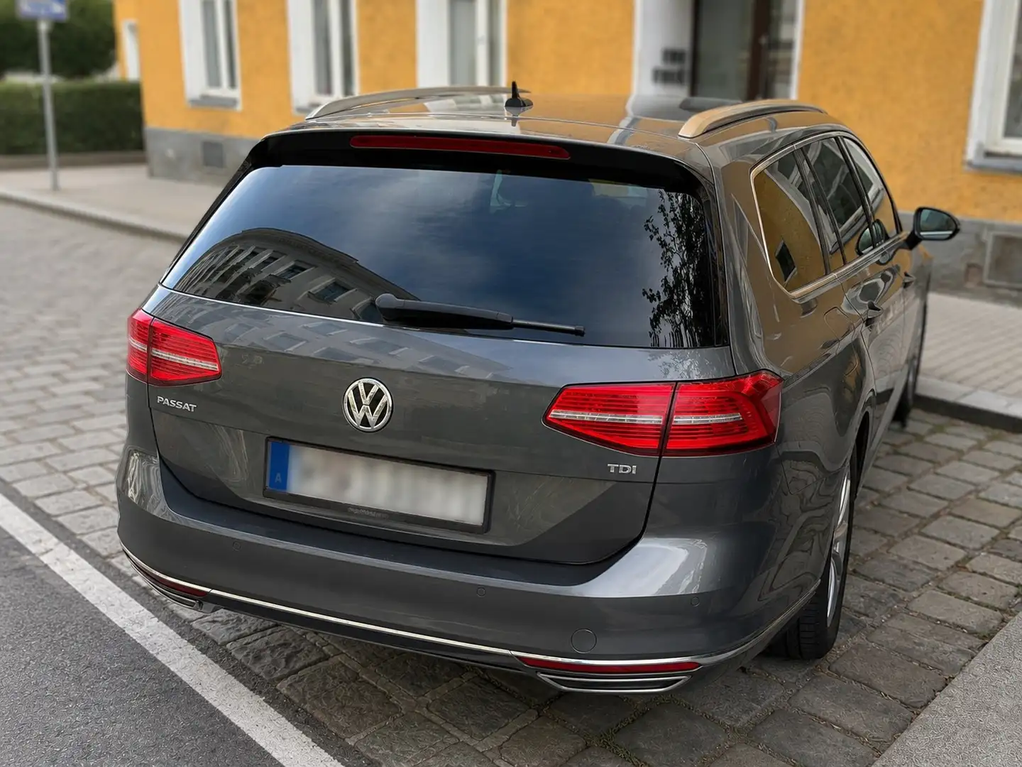 Volkswagen Passat Variant SCR Highline TDI 4Motion DSG - 2