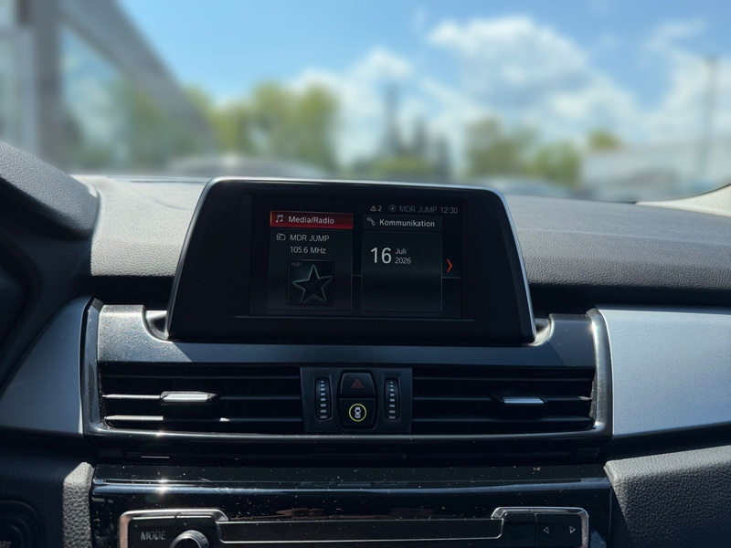 BMW 218 i 2 Active Tourer Advantage — photo 9