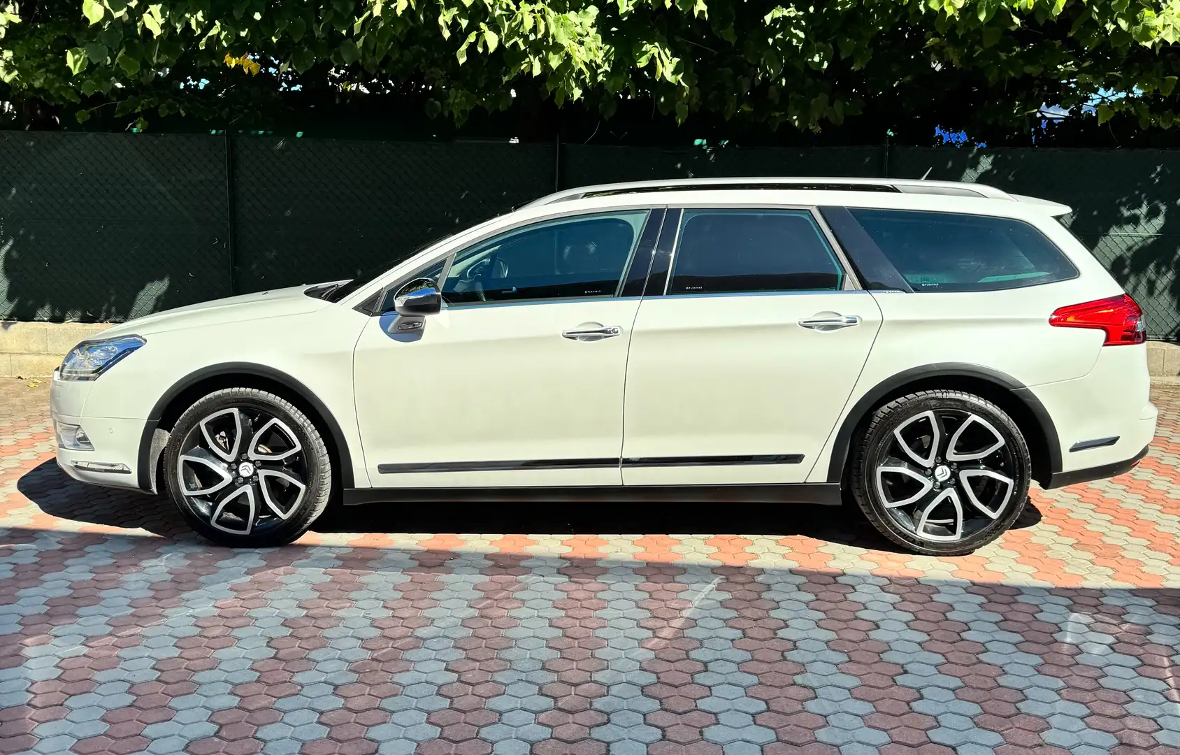 Citroen C5 C5 Tourer 2.2 hdi Executive 200cv auto Bianco - 2