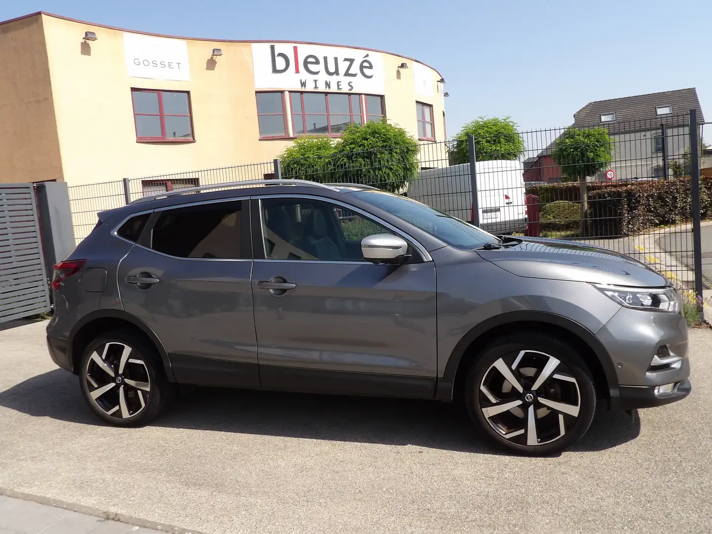 Nissan Qashqai Qashqai 1.3 DIG-T TEKNA+ Grijs - 2