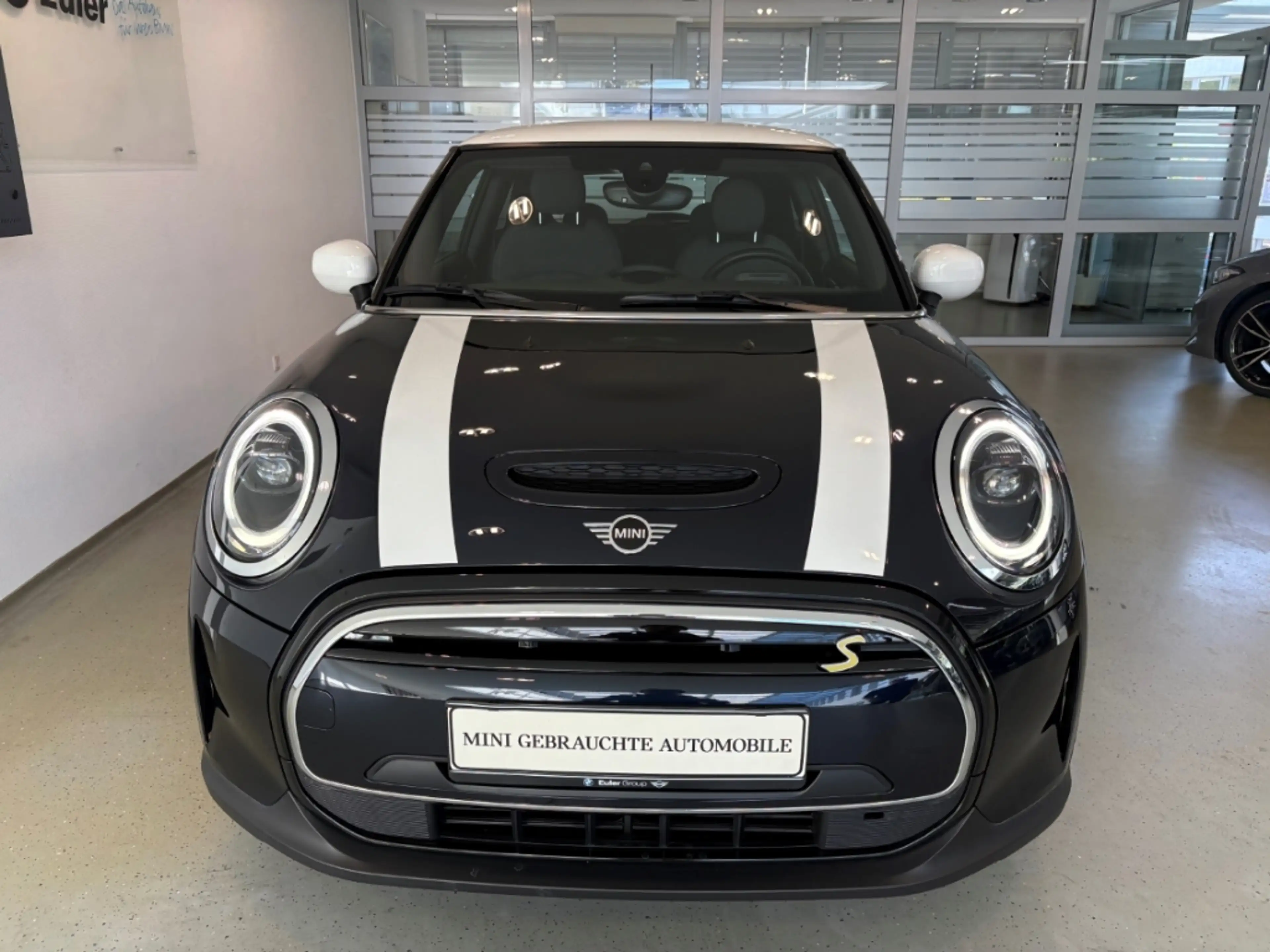 MINI Cooper SE 3-Türer Navi Digitales Cockpit Memory Sitze LED Ap — photo 2