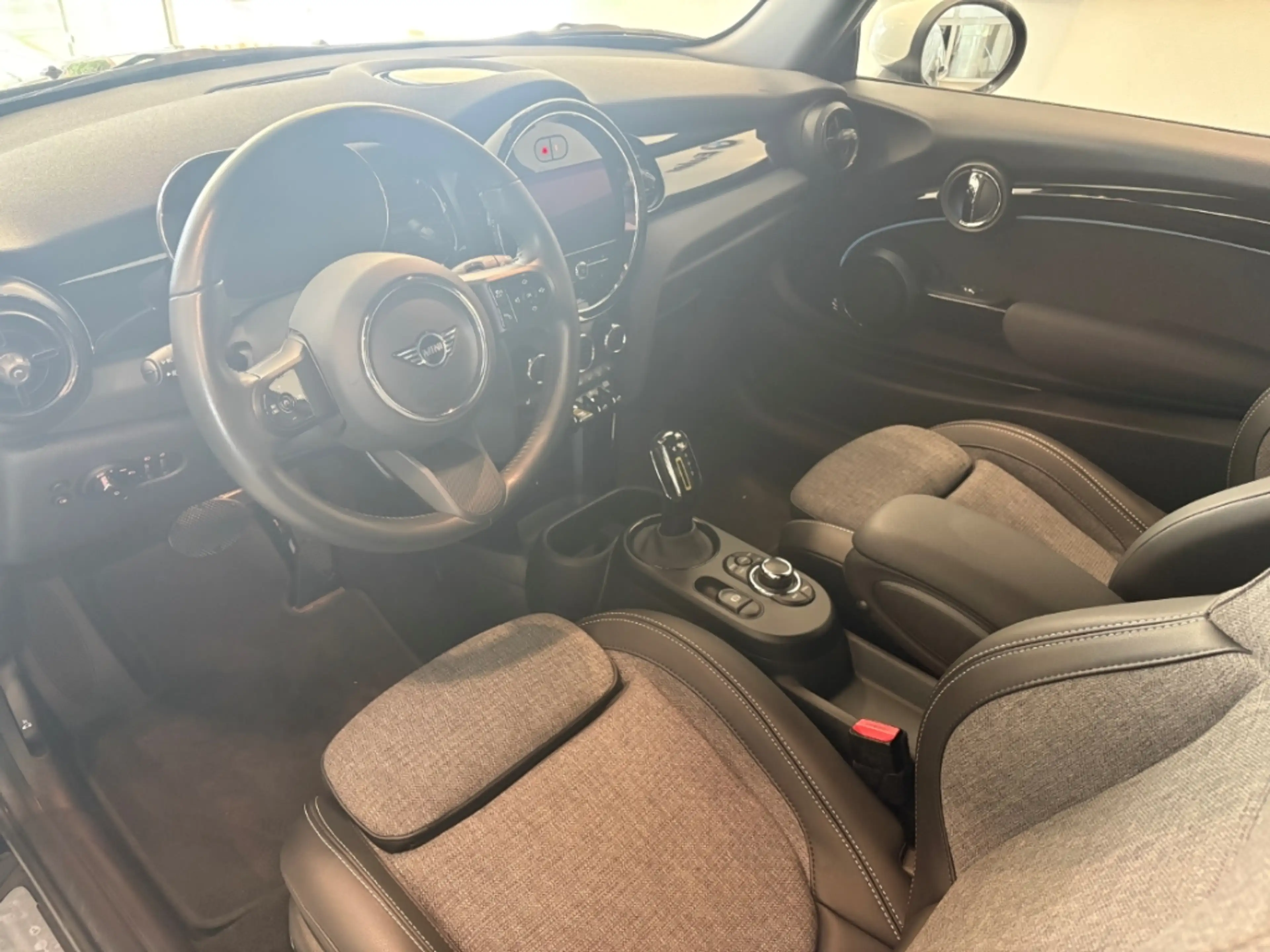 MINI Cooper SE 3-Türer Navi Digitales Cockpit Memory Sitze LED Ap — photo 9