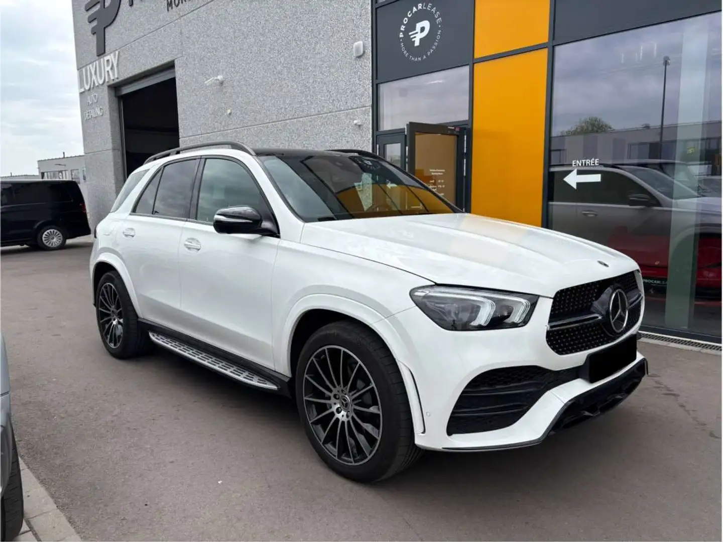 Mercedes-Benz GLE 400 D AMG/ 4Matic /360/PANORAMA/ BURMESTER/AHK Wit - 1