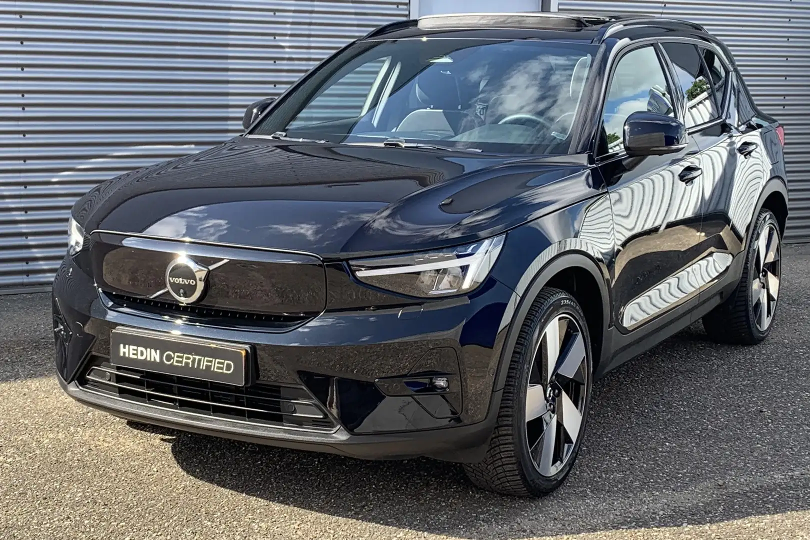 Volvo XC40 Recharge Ultimate 70 kWh | Panoramadak | lichtmeta Noir - 2