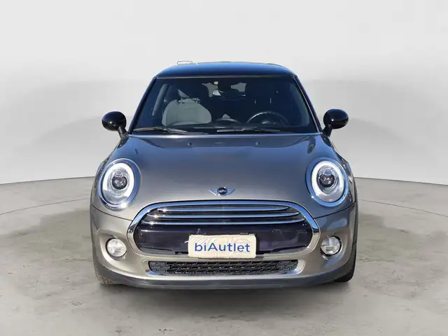 Mini Hatch view 2