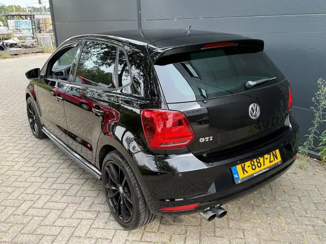 Volkswagen Polo view 5
