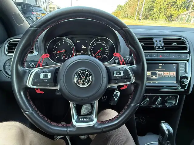Volkswagen Polo view 10
