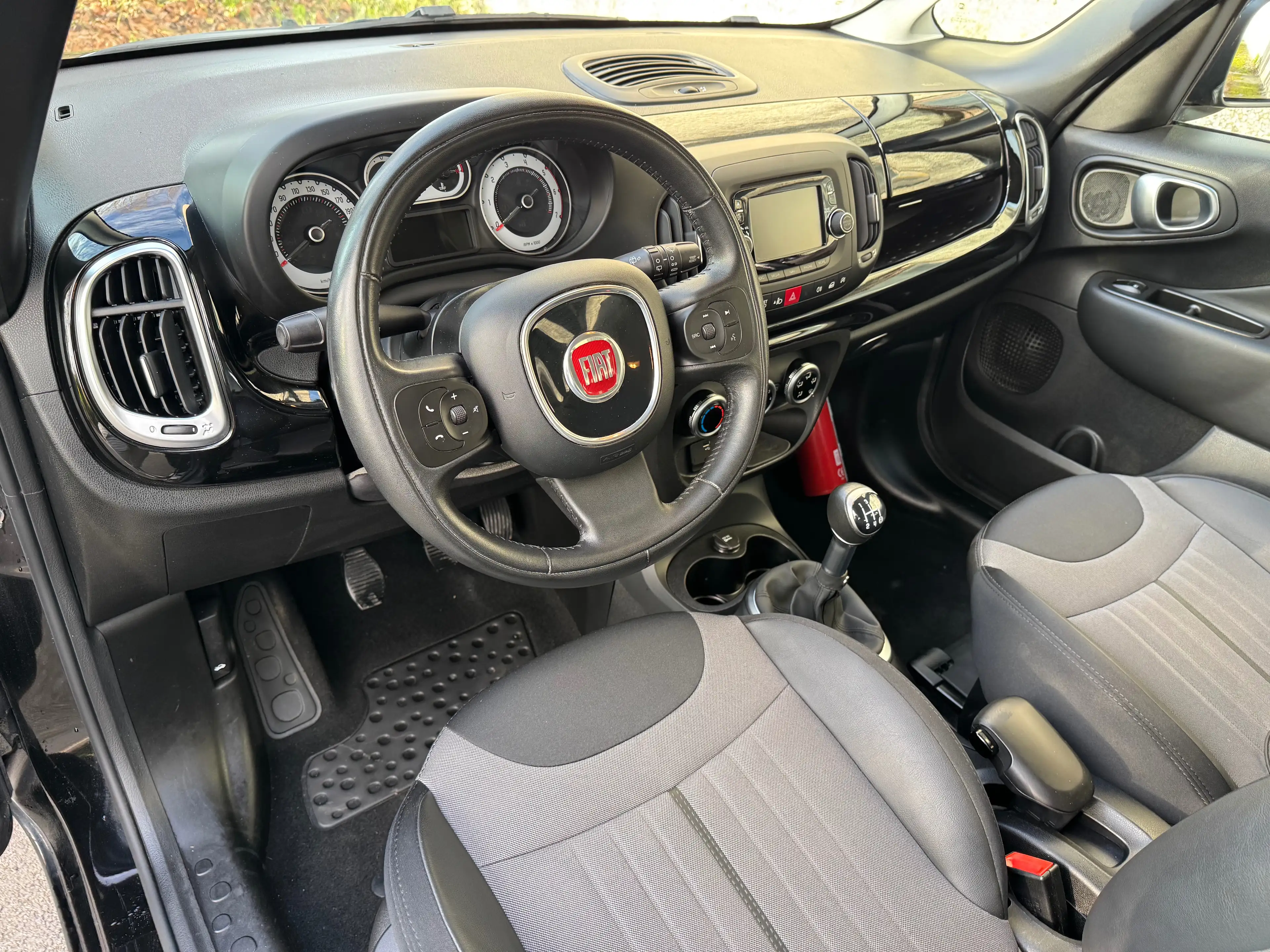 Fiat 500L 1.3 Multijet Lounge - GPS - Airco -Bluetooth — photo 8