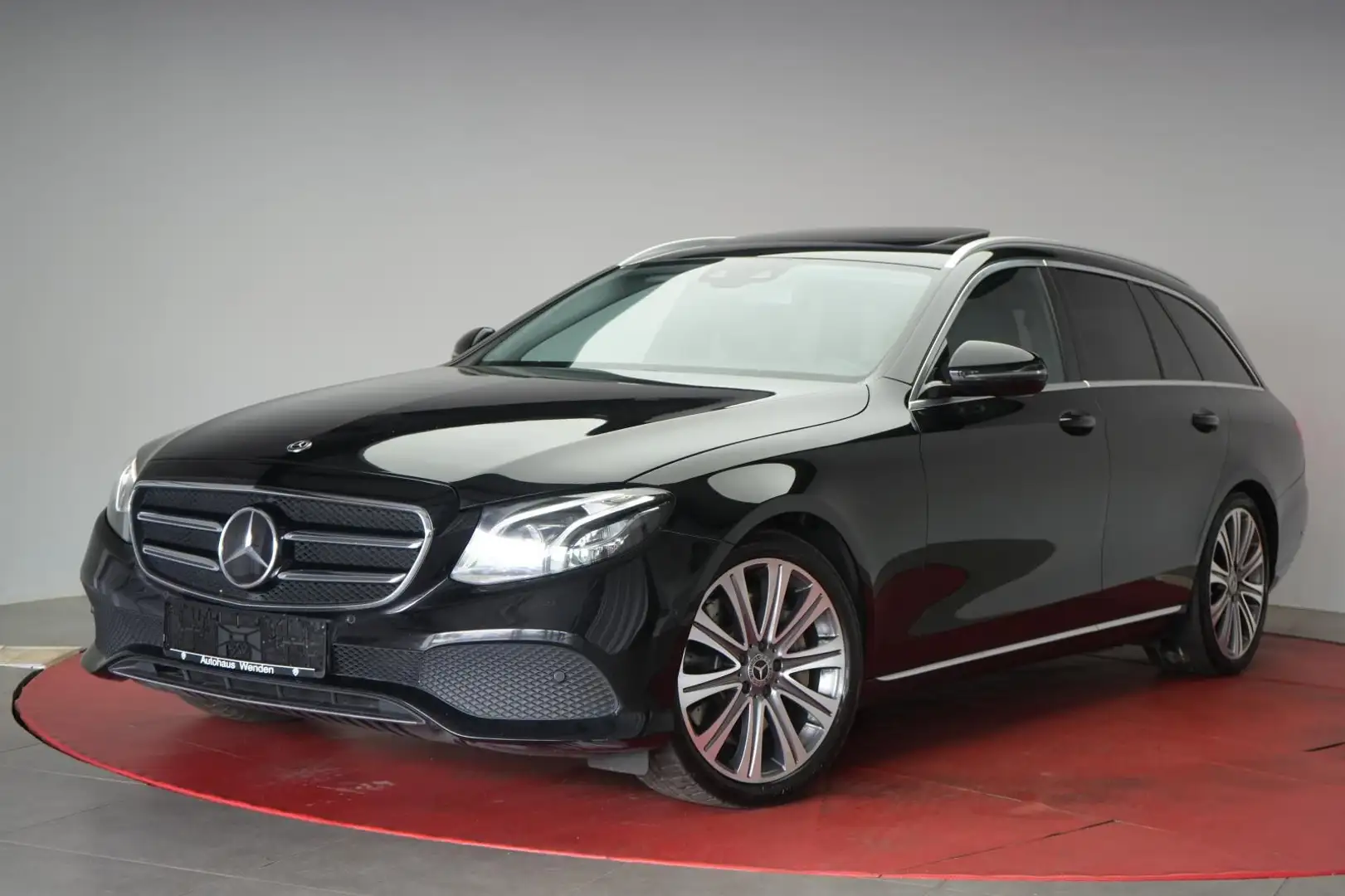 Mercedes-Benz E 350 d T 9G-Tronic Avantgarde Navi/Leder/Distro Schwarz - 2