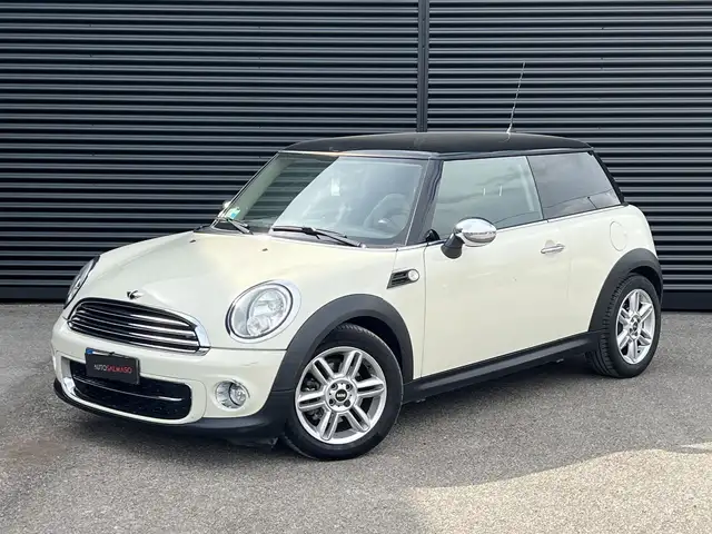 MINI Cooper D 2.0 Cooper D automatica 111cv