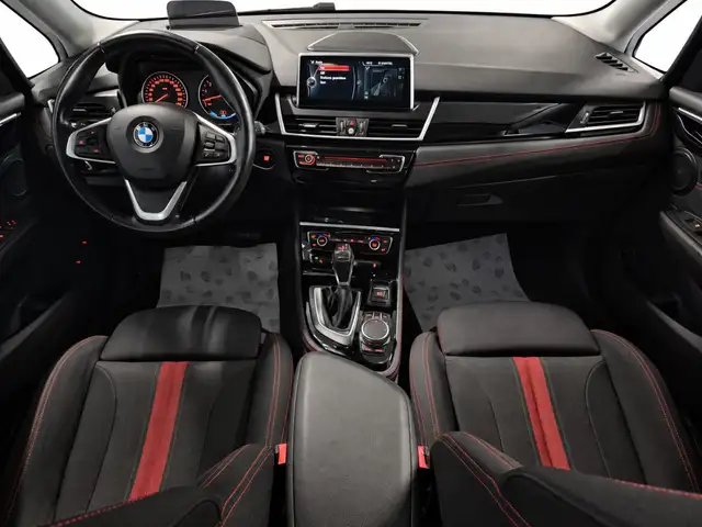 BMW 2 Series view 8