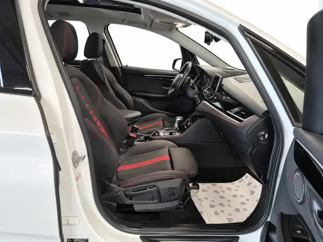 BMW 2 Series view 5