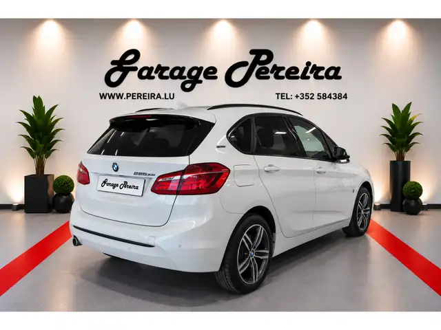 BMW 2 Series view 3