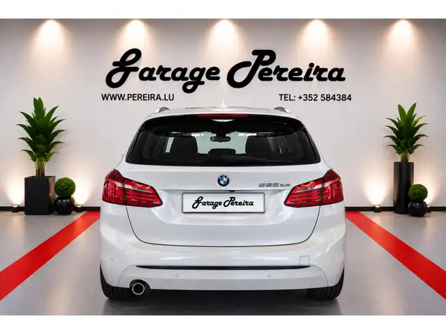 BMW 2 Series view 4