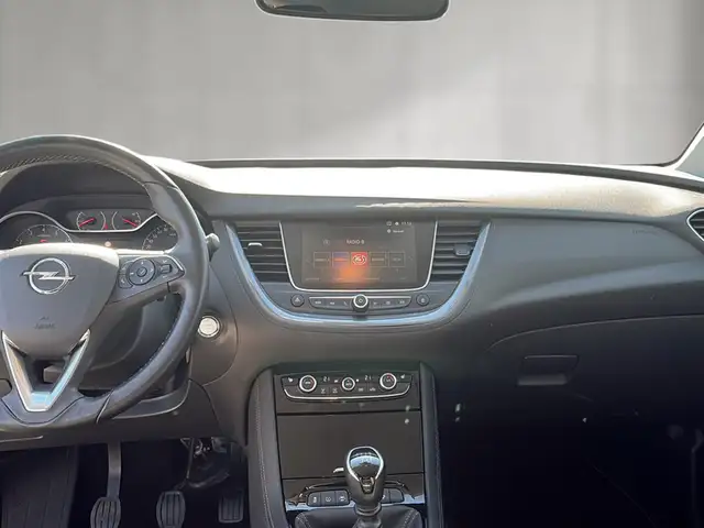 Opel Grandland view 12