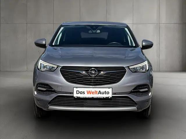 Opel Grandland view 2