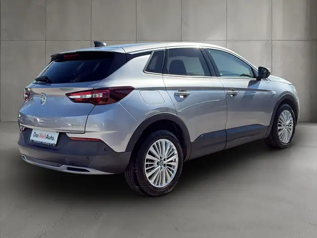 Opel Grandland view 4