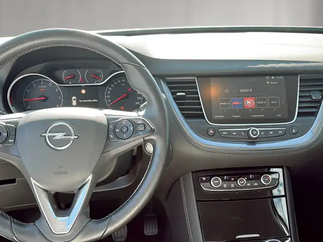 Opel Grandland view 9