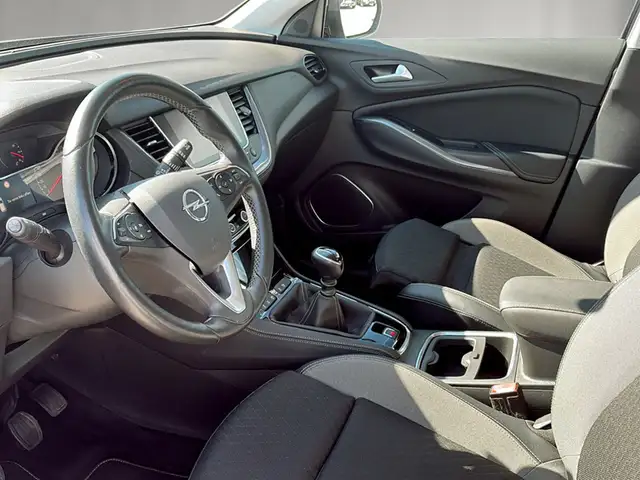Opel Grandland view 7