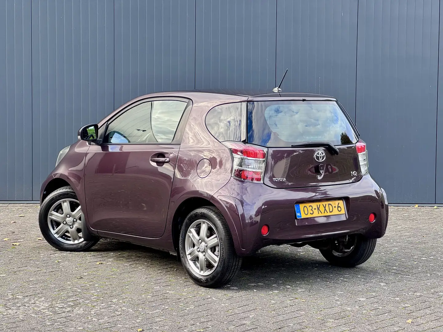 Toyota iQ 1.0 VVTi Aspiration Paars - 2