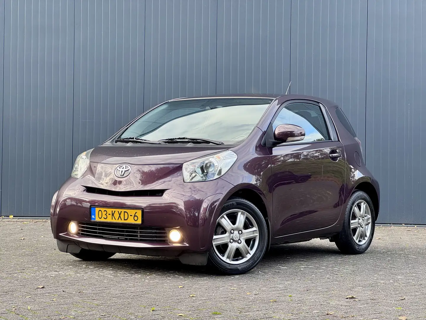 Toyota iQ 1.0 VVTi Aspiration Paars - 1
