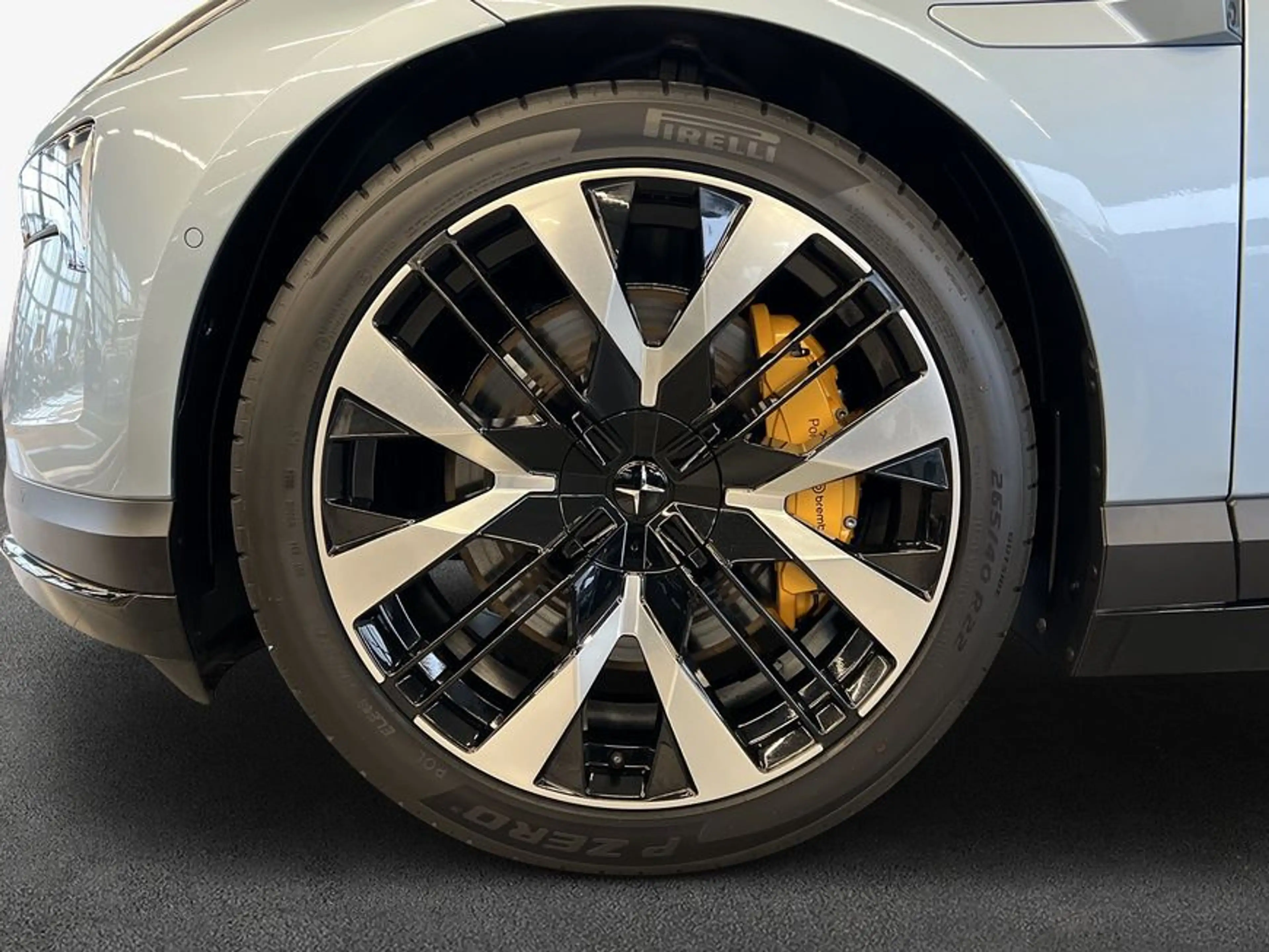 Polestar 4 Dual Motor Performance- Plus- Pilot-Paket 22'' N — photo 8