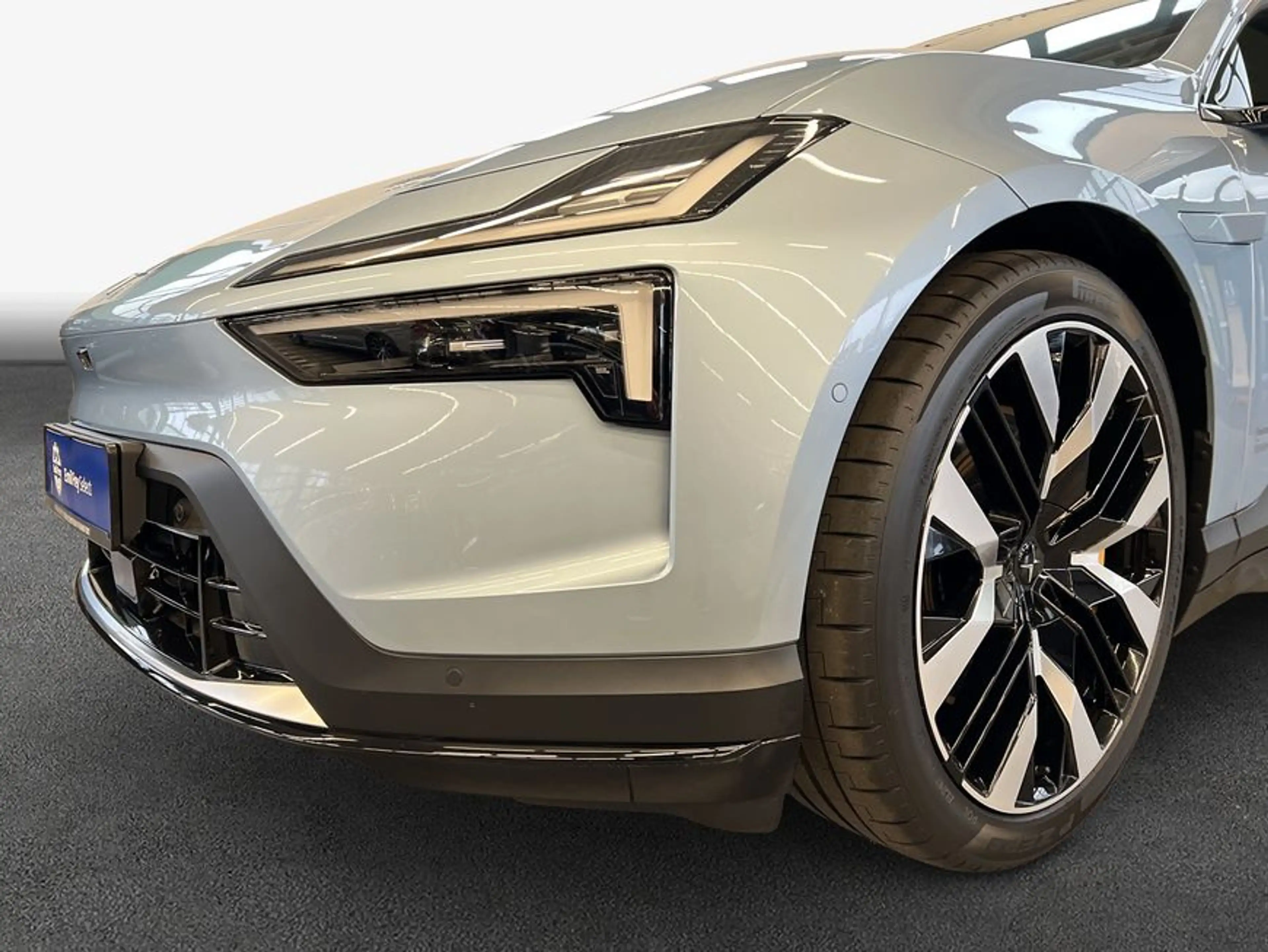 Polestar 4 Dual Motor Performance- Plus- Pilot-Paket 22'' N — photo 7