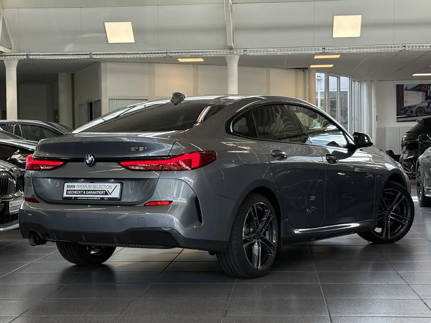 BMW 218 i Gran Coupé M Sport HiFi PDC Shz Lhz CarPlay Grau - 2