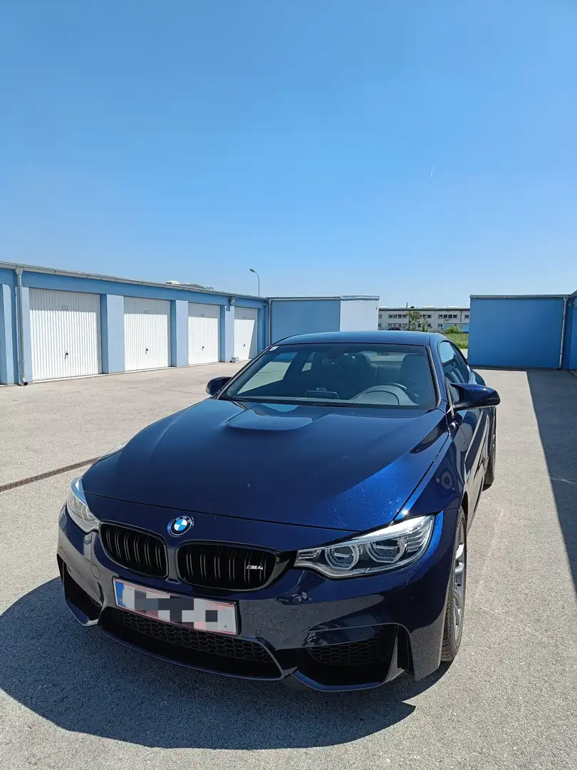 BMW M4 Coupe Blau - 1