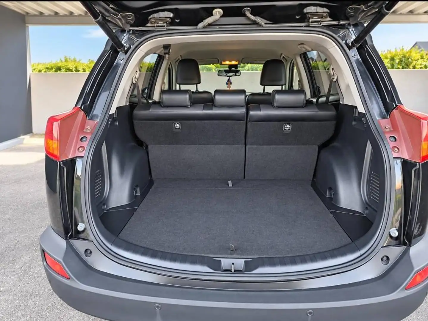 Toyota RAV4 RAV4 2,2 D-4D Executive 4WD Aut. Executive Schwarz - 2