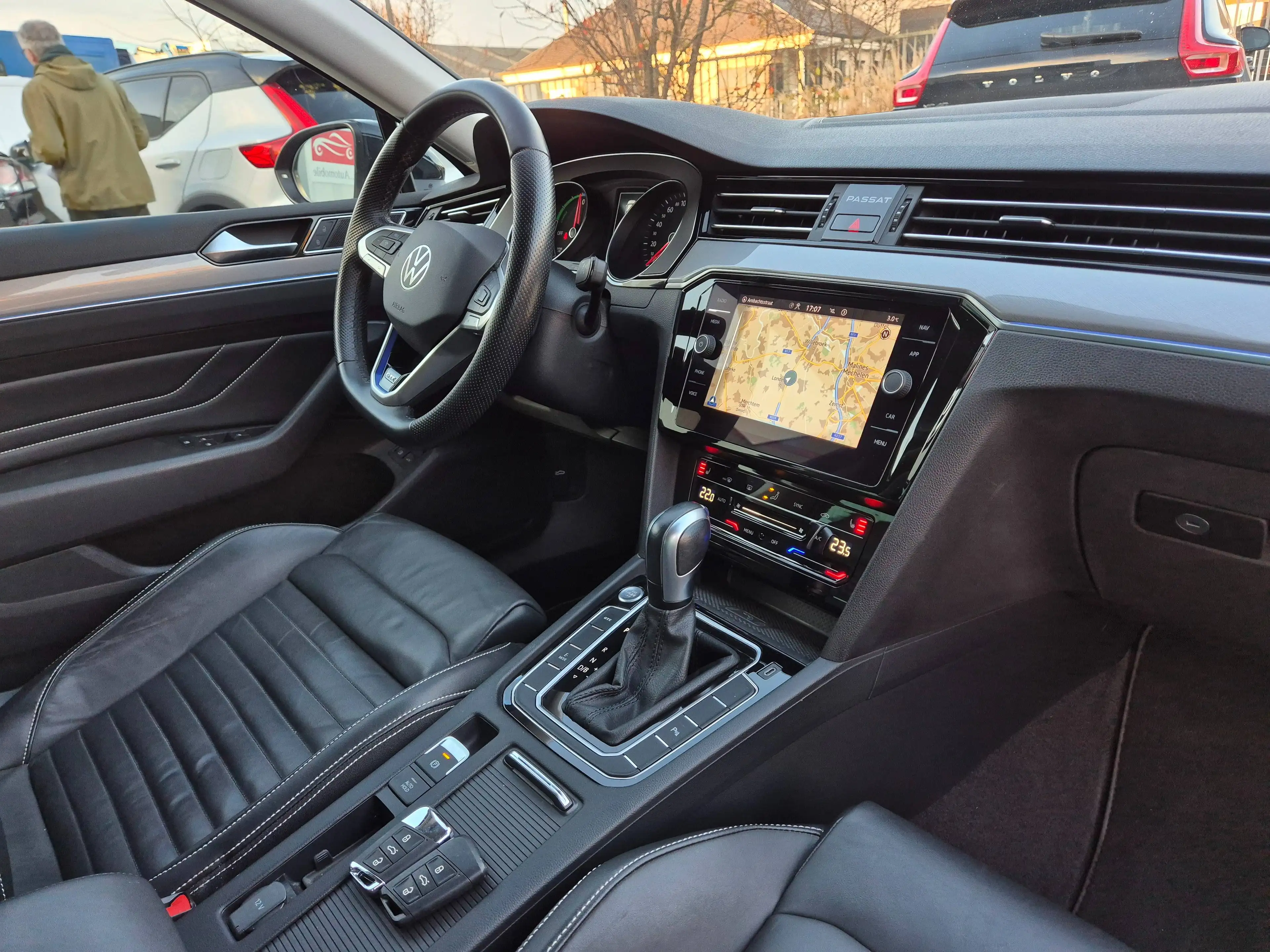 Volkswagen Passat GTE 1.4 TSI // PHEV HYBRID // DSG // FULL ! — photo 15