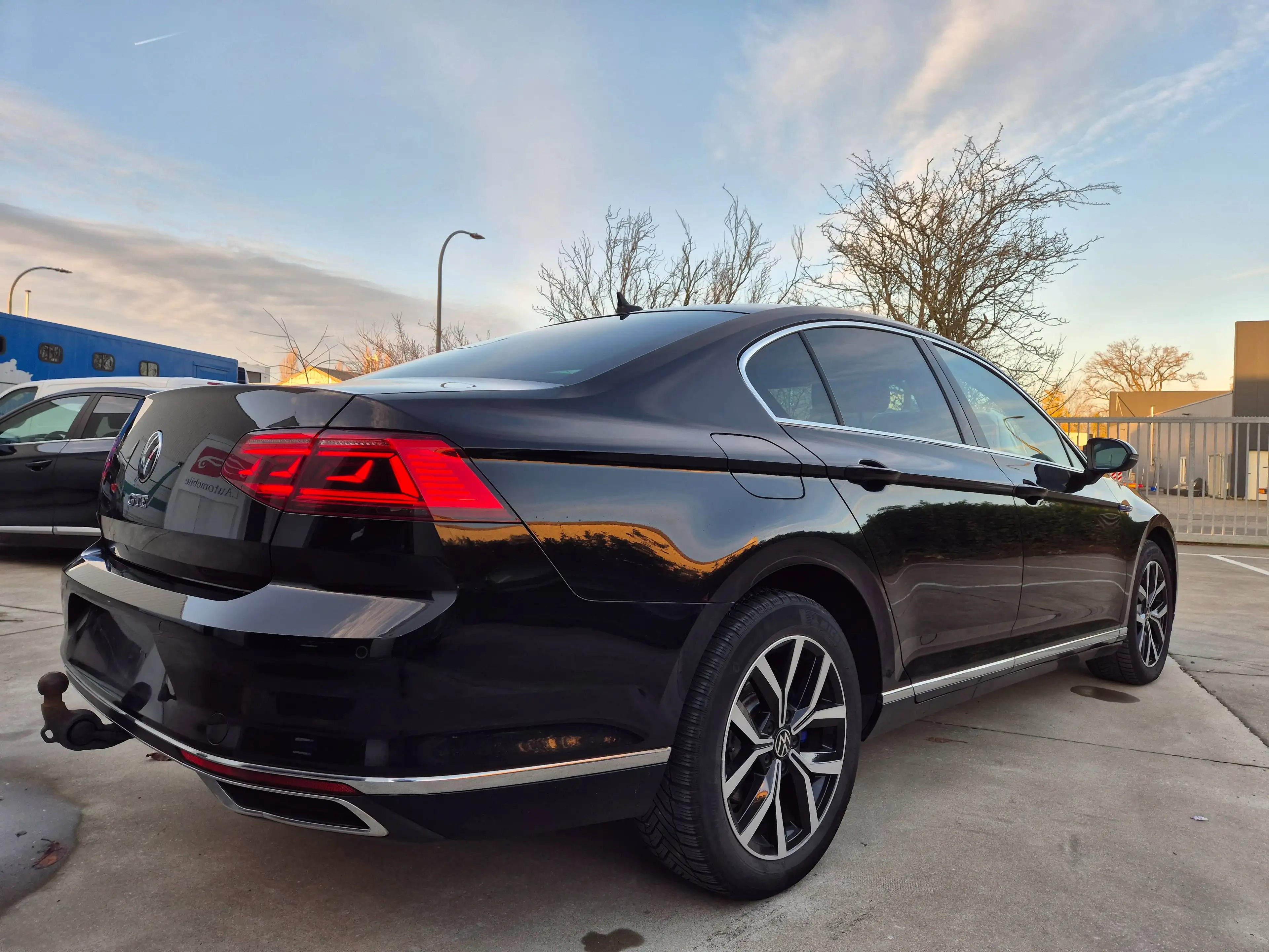 Volkswagen Passat GTE 1.4 TSI // PHEV HYBRID // DSG // FULL ! — photo 11